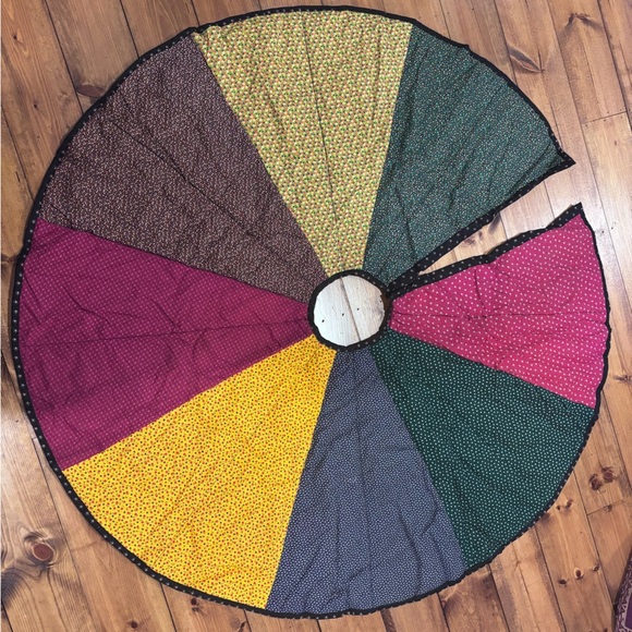 Handmade Tree Skirt - Picture 2 of 11